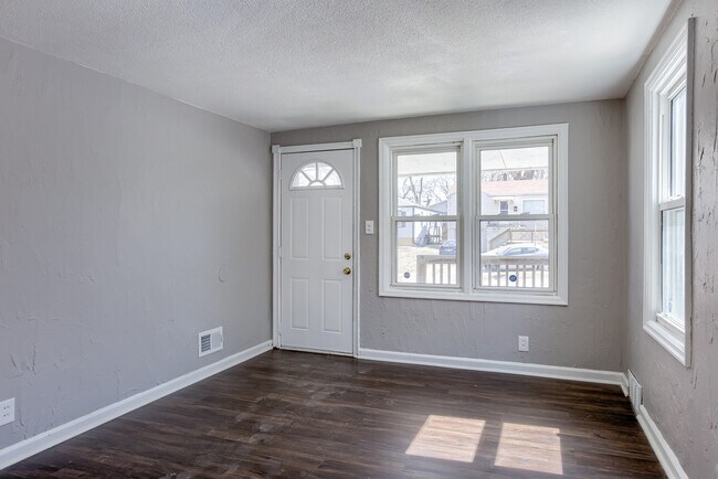 Foto del edificio - 3220 N 40th St