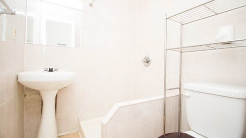 Foto del edificio - 203 Knickerbocker Ave