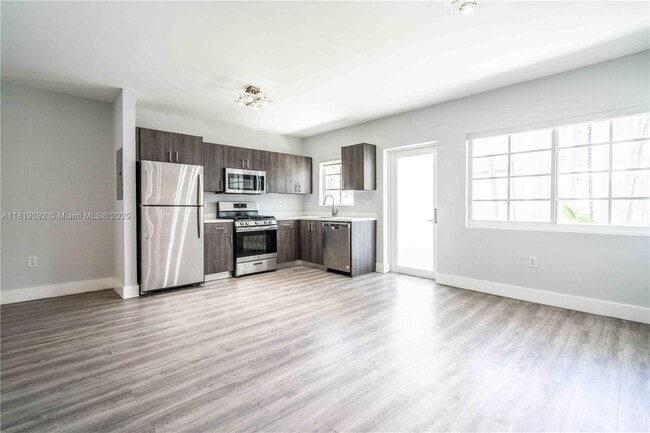 Building Photo - 331 85th St