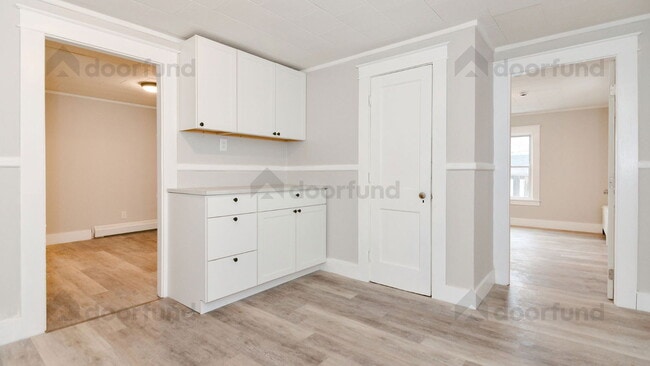 Building Photo - 11 Pleasant St