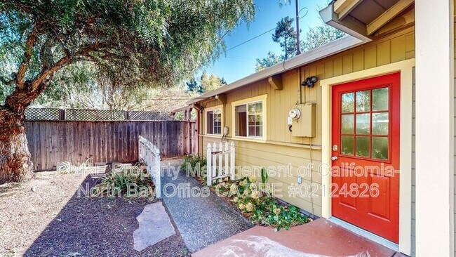 Building Photo - 1019 North St