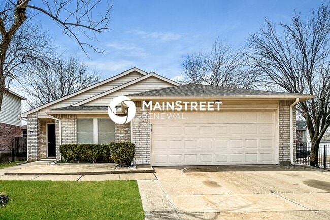 Photo - 3 Bedroom Pet-Friendly Home in MESQUITE, TX with Main Street Renewal