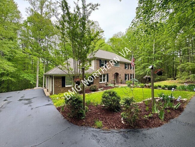 Building Photo - 4800 Occoquan Overlook