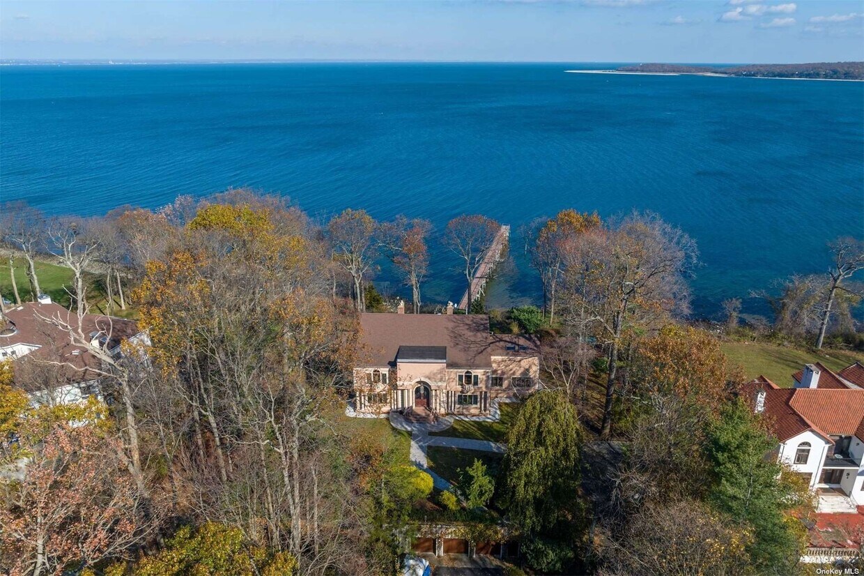 23 Seacrest Dr, Lloyd Harbor, NY 11743 House for Rent in Lloyd Harbor