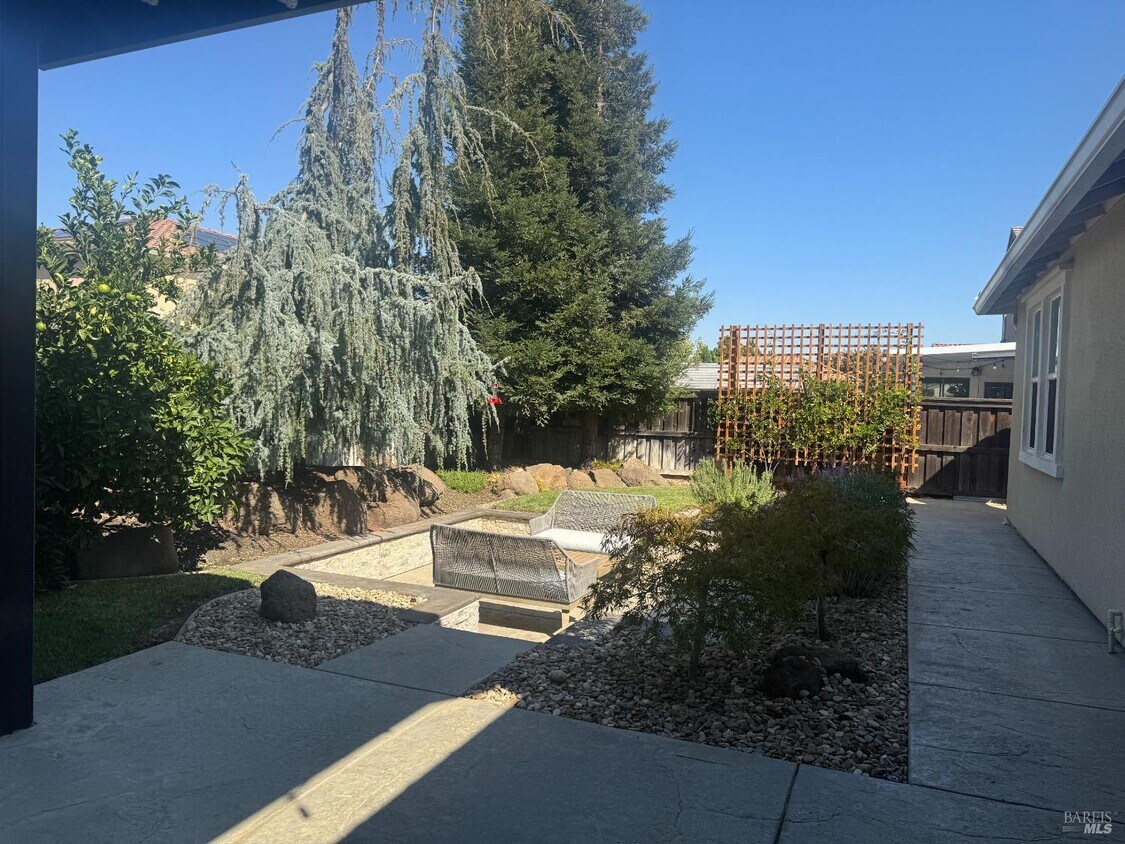 Foto principal - 261 Joyce Dr