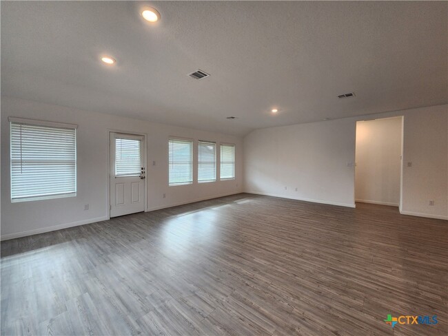 Building Photo - 414 Fairy Duster Dr