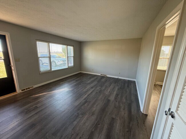 Foto del edificio - 26940 Mosbaugh Rd