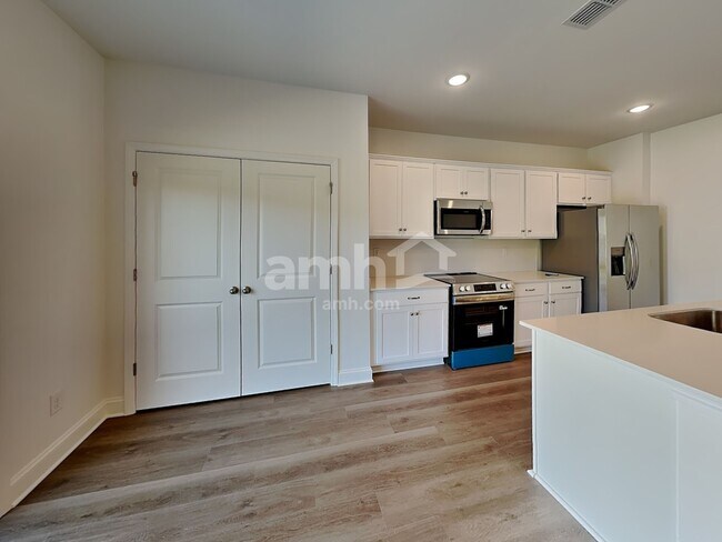 Foto del edificio - 1208 Livengood Wy