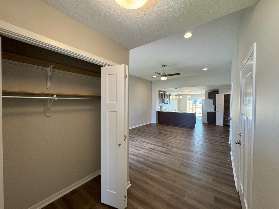 Foto principal - 1046 Kate Ave