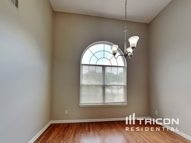 Building Photo - 931 Tilford Point Pl