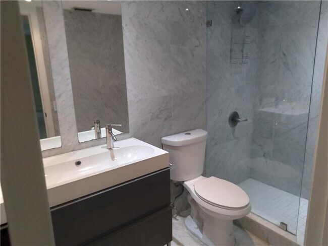 Foto del edificio - 4261 W McNab Rd