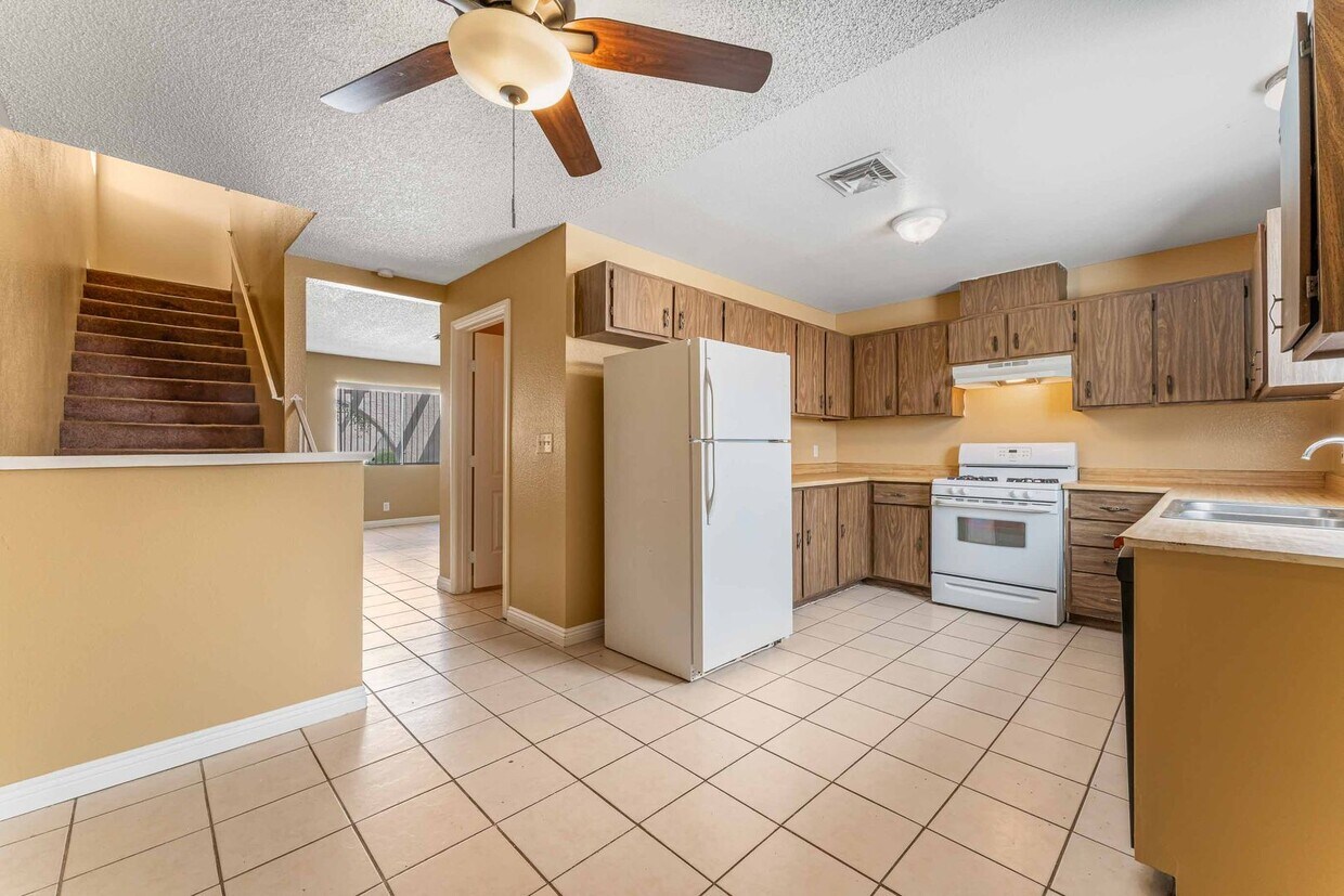 Primary Photo - 1701 Cordoba Ln