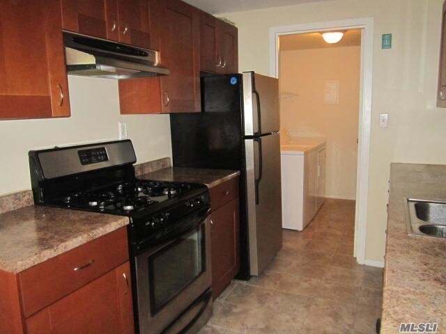 Building Photo - 223 Sagamore Hills Dr