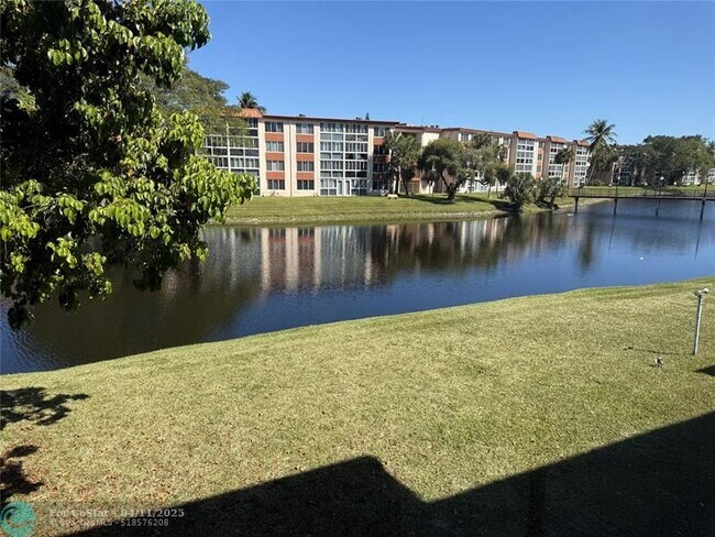 Foto del edificio - 1080 Del Lago Cir