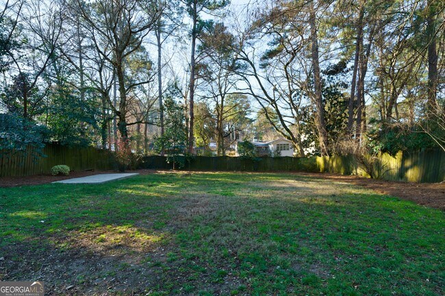 Foto del edificio - 995 Lindbergh Drive NE
