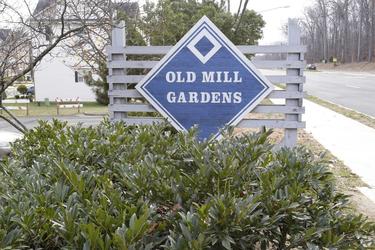 Building Photo - 8701 Old Mill Rd