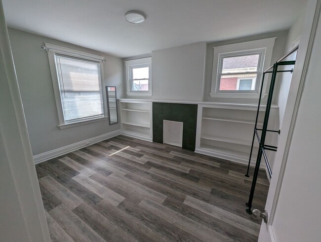 Foto del edificio - Beautiful Housing Convenient to Xavier Campus with Bonus Room