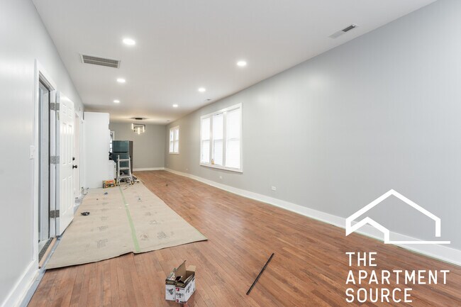 Foto del edificio - 2659 W Homer St