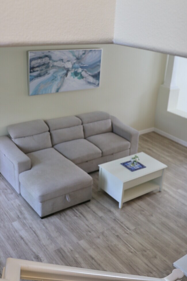Foto del edificio - 523 W Summerfield Cir