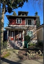 Building Photo - 2114 5th Ave W