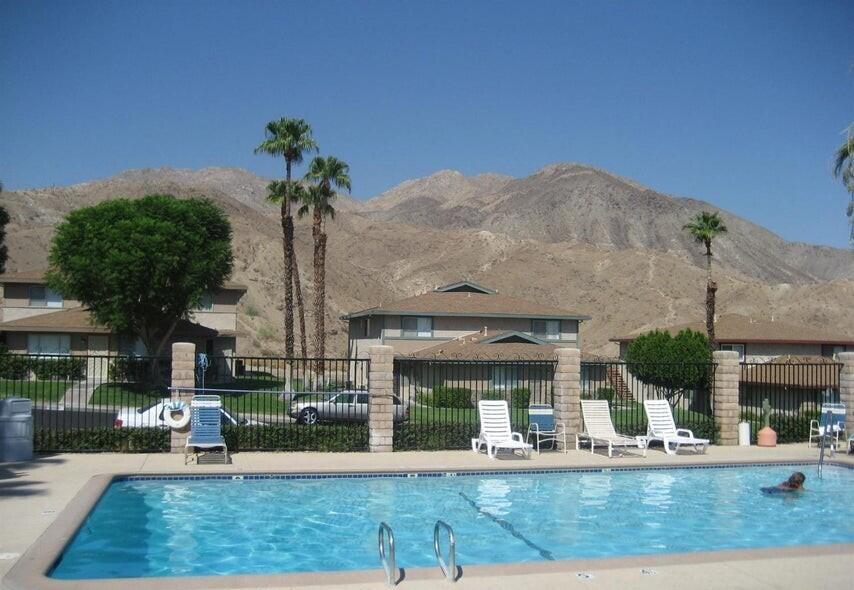 Primary Photo - 72586 Edgehill Dr