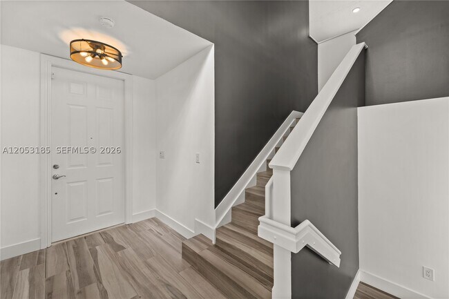 Foto del edificio - 3110 NE 210th St
