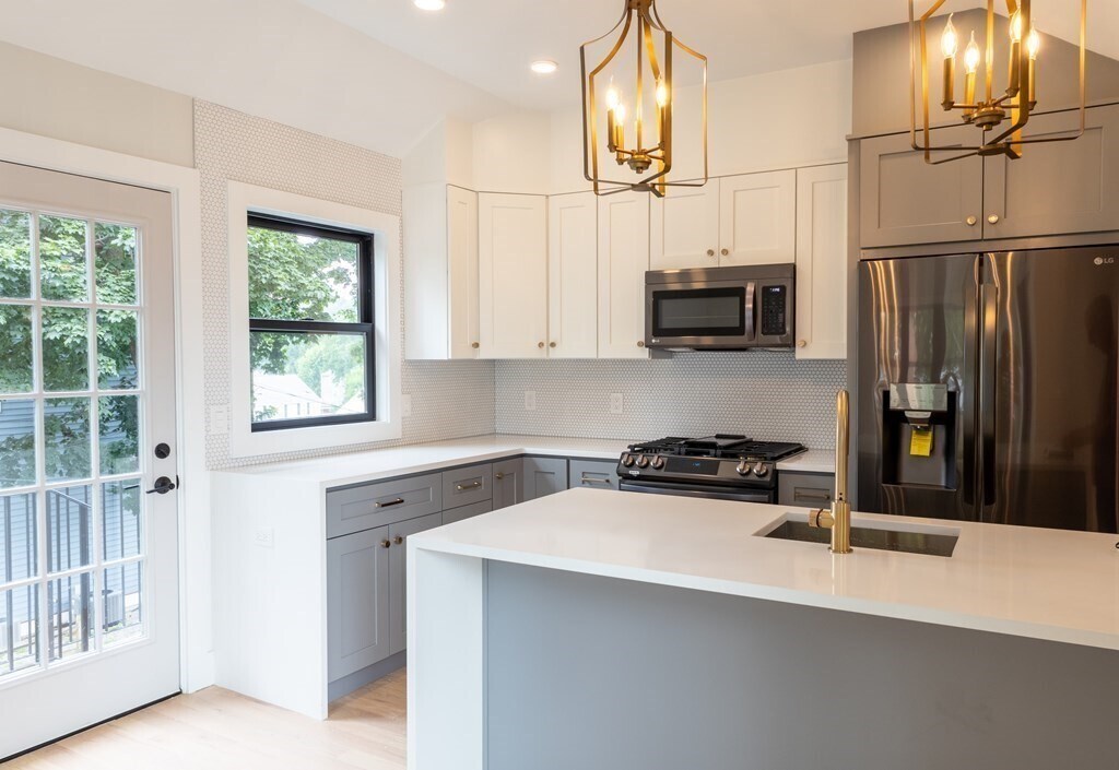 Foto principal - 1070 Washington St