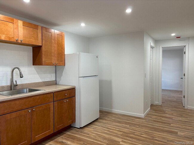 Foto del edificio - 447 NY-376