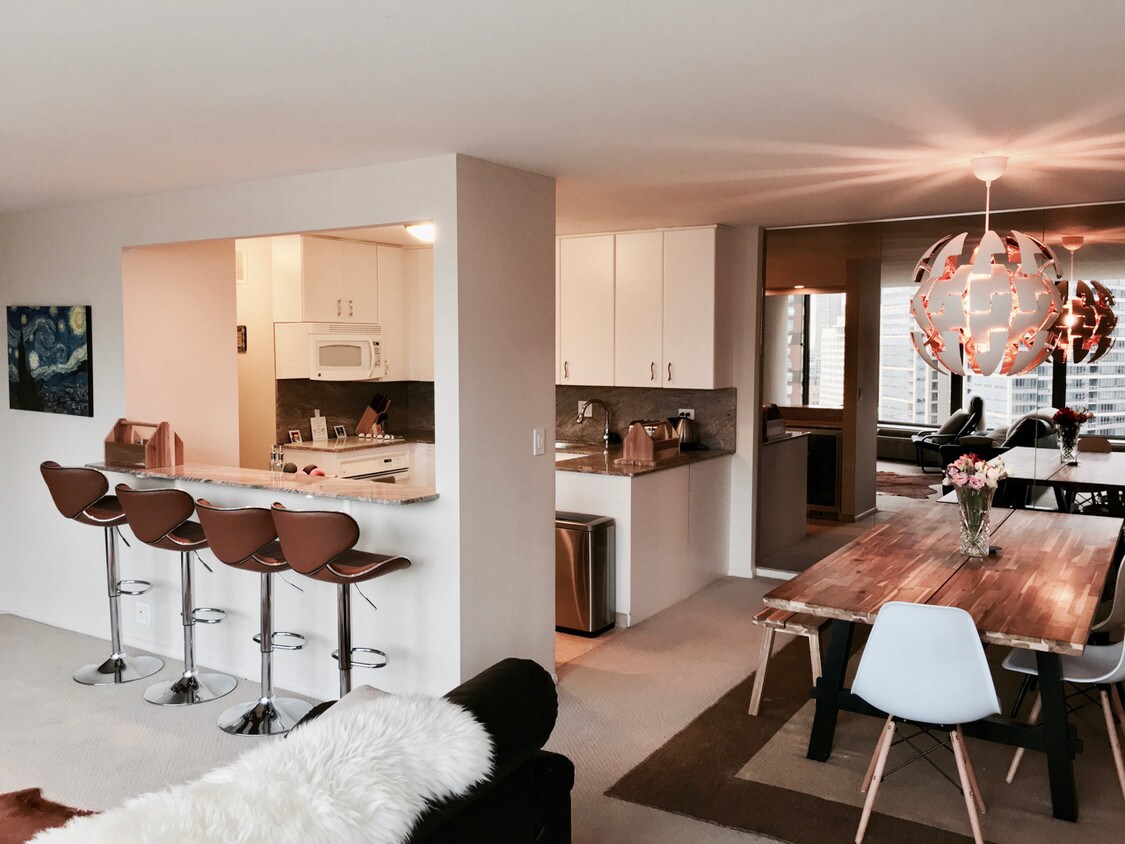 Living - 505 N Lake Shore Dr