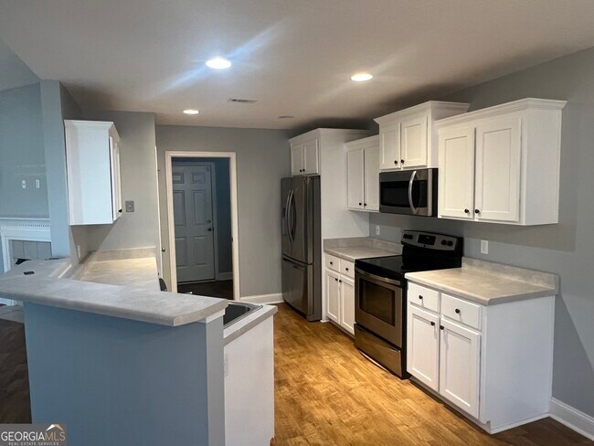 Building Photo - 252 Stonebrook Way