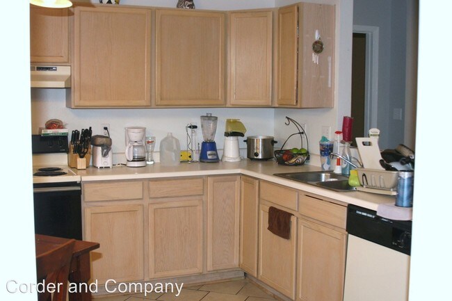 Building Photo - 547 Sedona Meadows Dr NE
