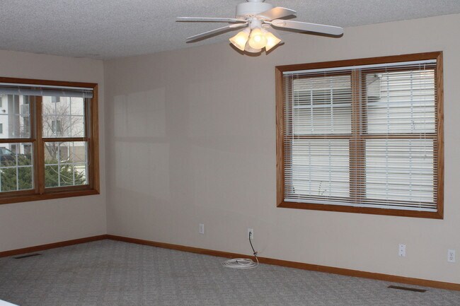 Foto del edificio - 4543 Twain Cir