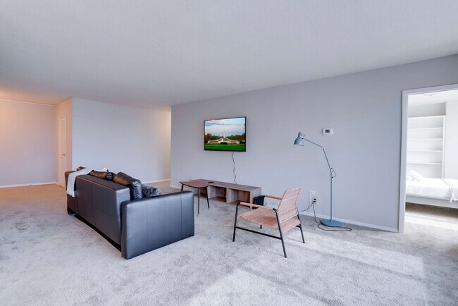 Foto del edificio - 2111 Richmond Hwy