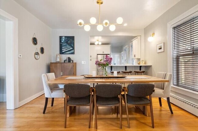 Foto del edificio - 322 W Lawrence St