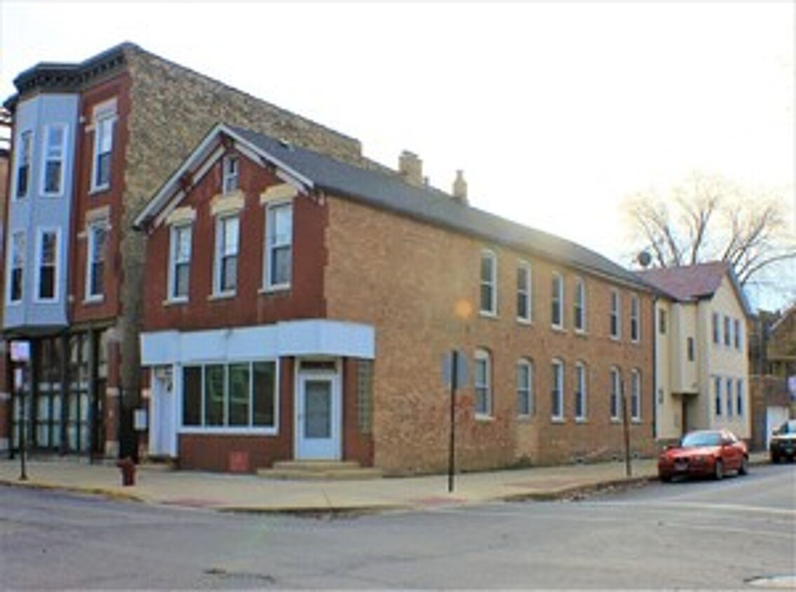 Foto principal - 1639 W Haddon Ave