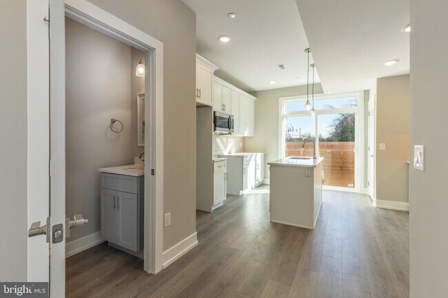 Foto del edificio - 2327 N 3rd St