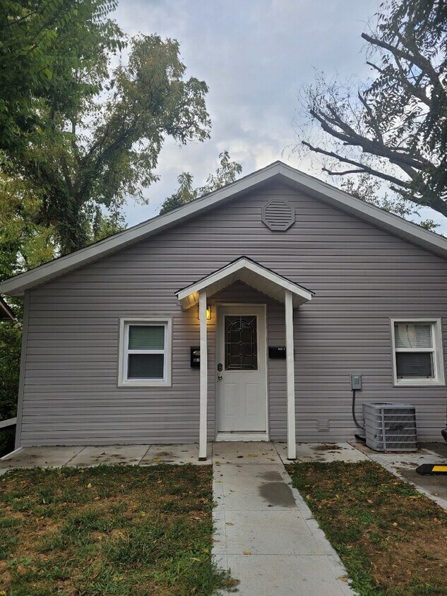 1100 Saint Marys Blvd Unit A, Jefferson City, MO 65109 Apartments