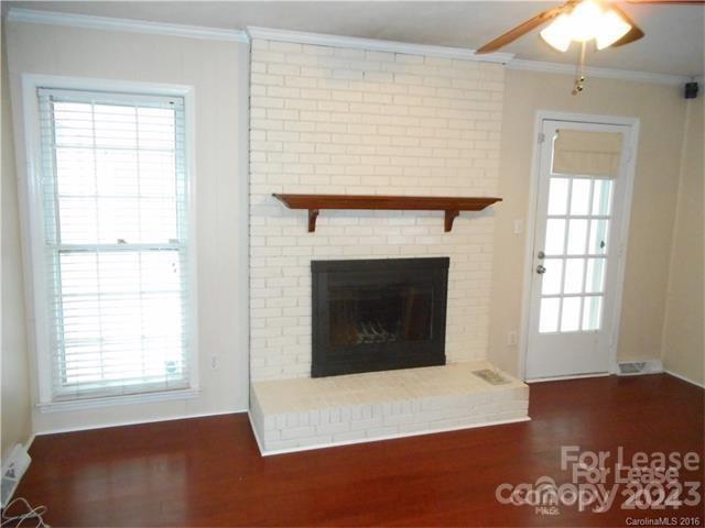 Foto del edificio - 7426 Kilcullen Dr