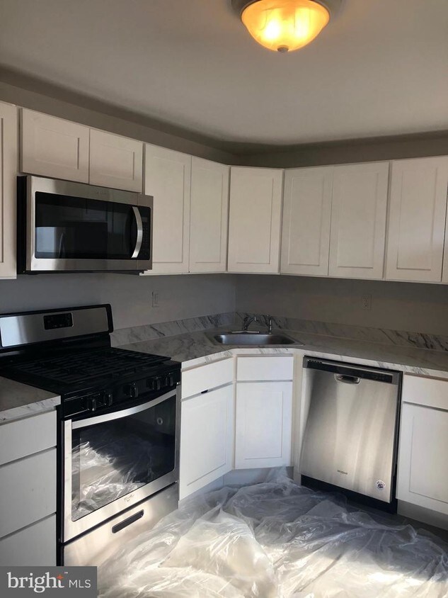 Foto principal - 82 E Burlington St