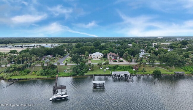 Building Photo - 1613 Indian River Dr