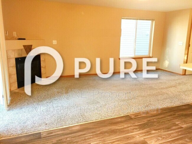 Foto del edificio - 3123 NE 103rd Pl