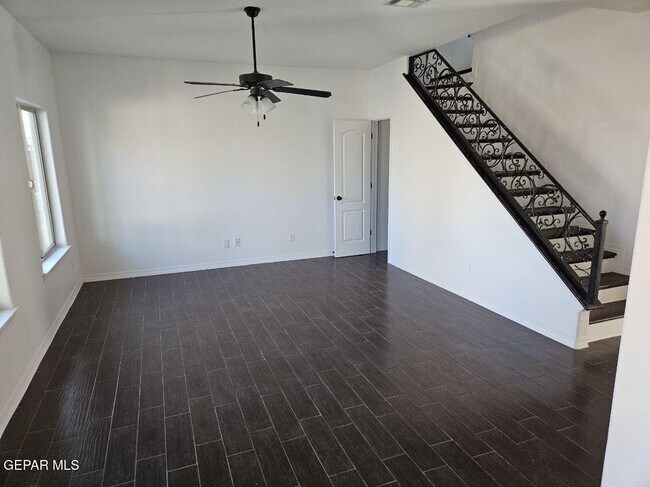 Building Photo - 13513 Lartington St