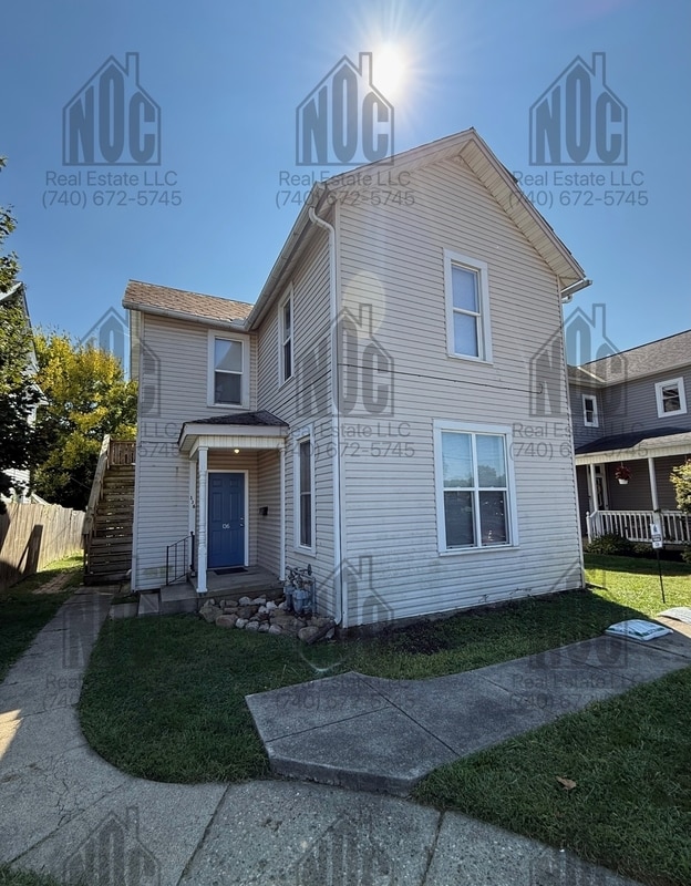 Primary Photo - 136 E Allen St