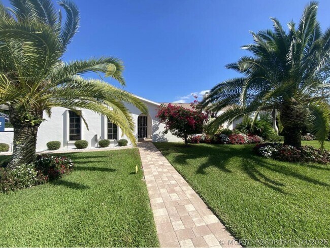 Foto del edificio - 2327 Windsor Rd