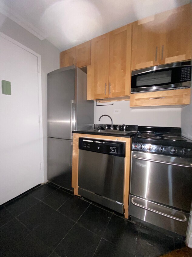 Kitchen - 222 Avenue B