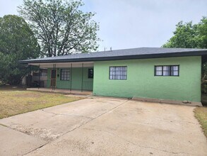 Building Photo - 124 New Mexico Dr
