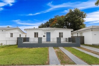 Building Photo - 3171 NW 17th St