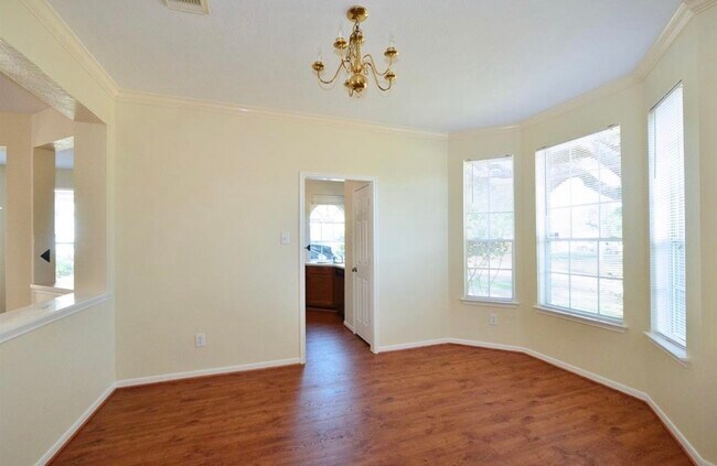 Foto del edificio - 15410 Oak Lake Glen Dr