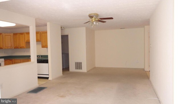 Building Photo - 7906 Valley Manor Rd