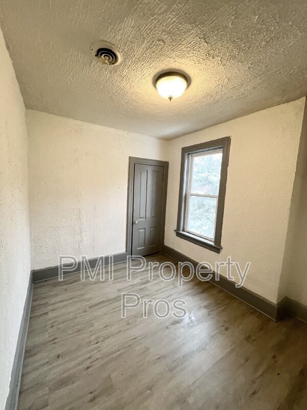 Foto del edificio - 1237 N 24th St